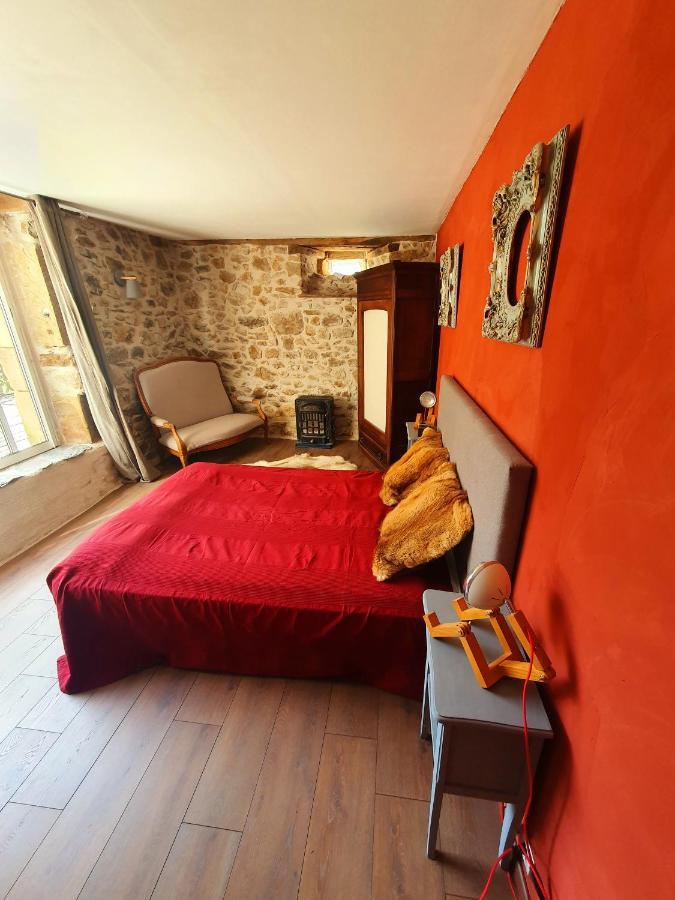 Gite De La Genevriere Saint-Chamant Dış mekan fotoğraf