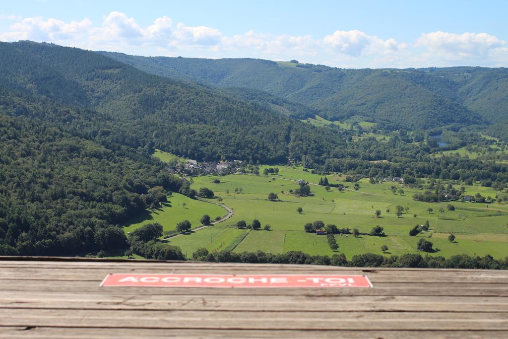Gite De La Genevriere Saint-Chamant Dış mekan fotoğraf